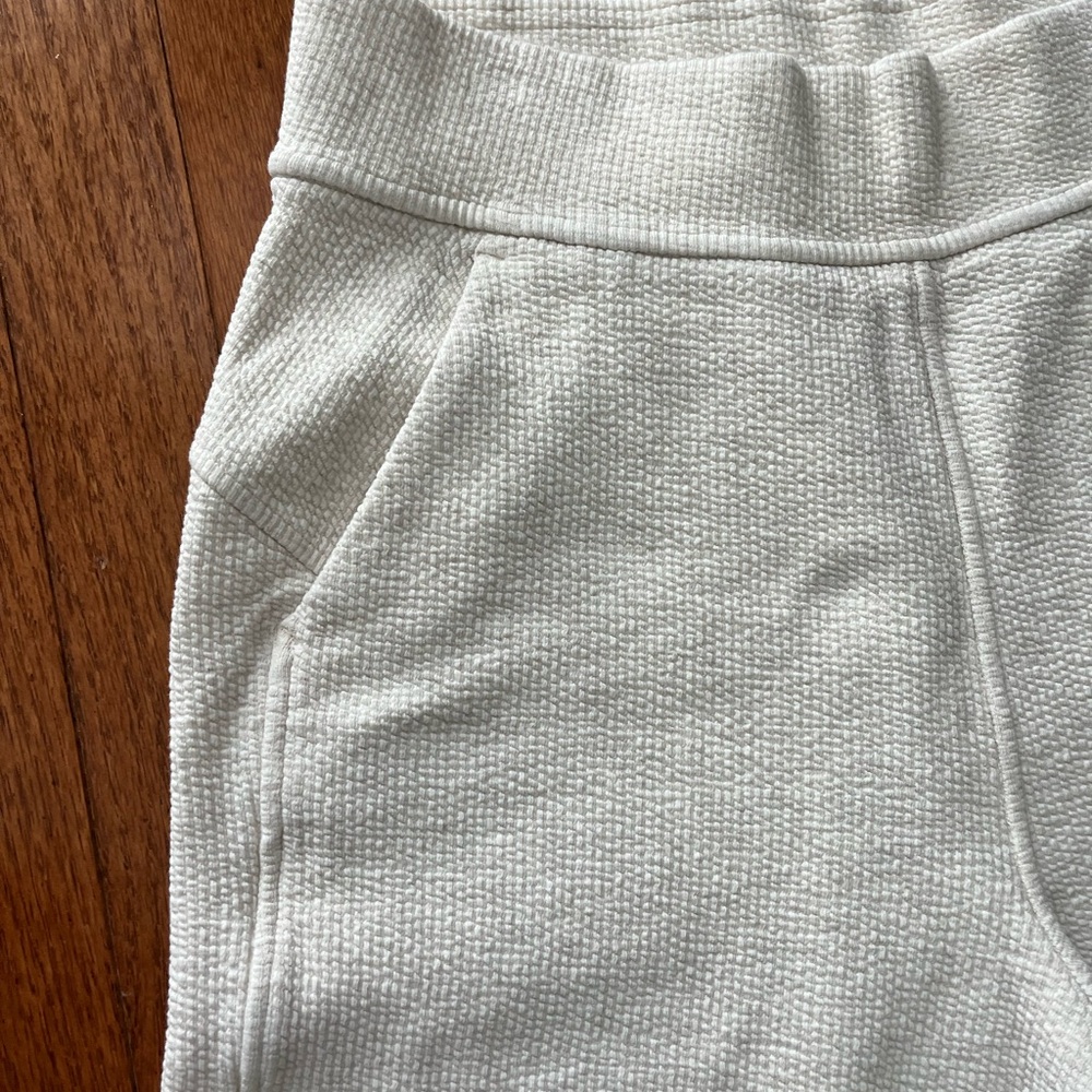 Lululemon High Rise Ribbed Pants size 6 - Picture 3 of 5